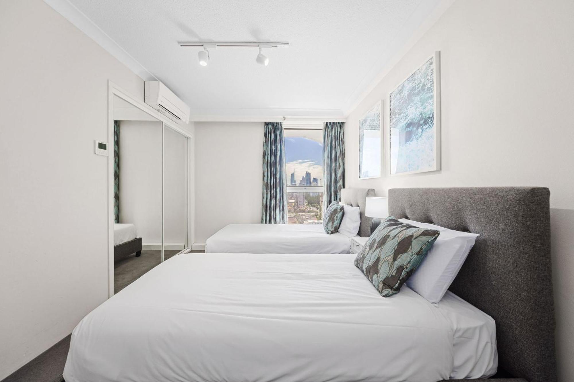 Ultiqa Beach Haven On Broadbeach Gold Coast Exterior foto
